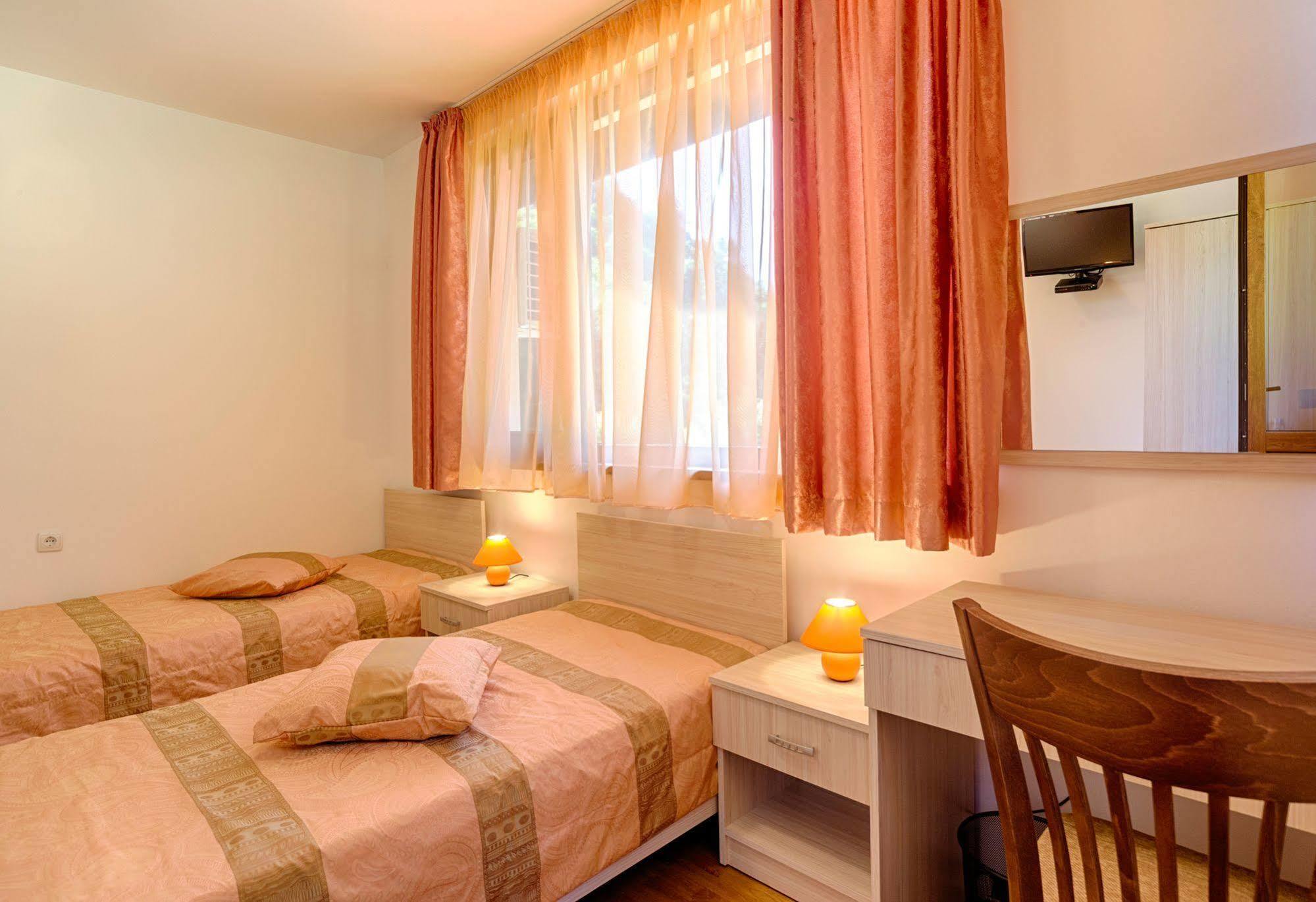 Guest House Vitora Ribaritsa Eksteriør billede